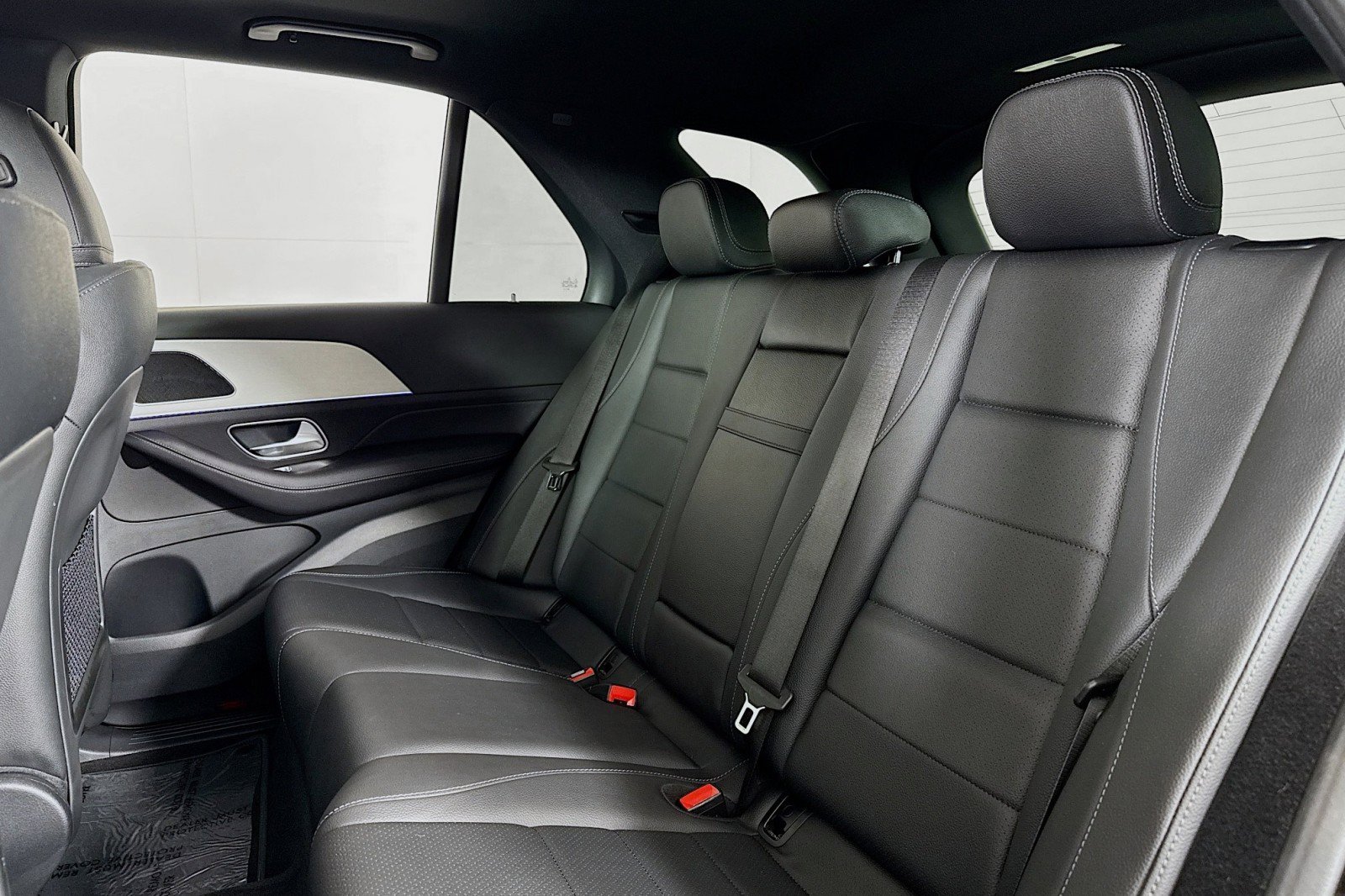 Certified 2025 Mercedes-Benz GLE 450e 4MATIC image 9