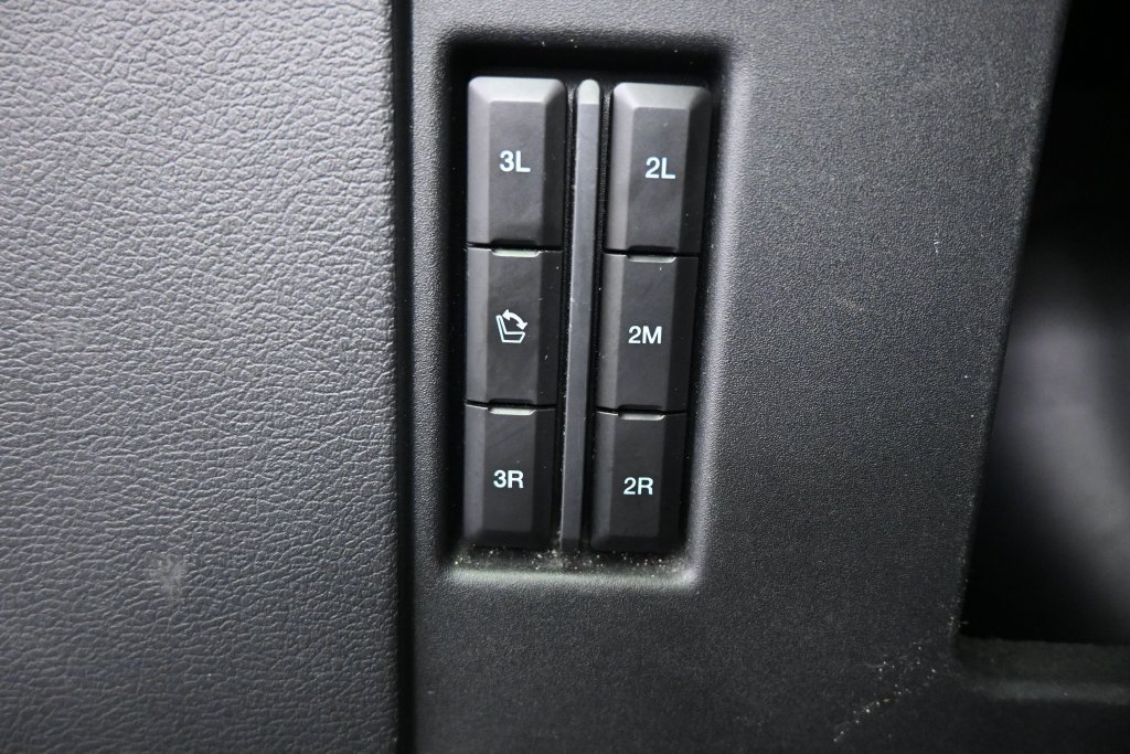 Used 2024 Ford Expedition Max XLT AWD/4WD image 31