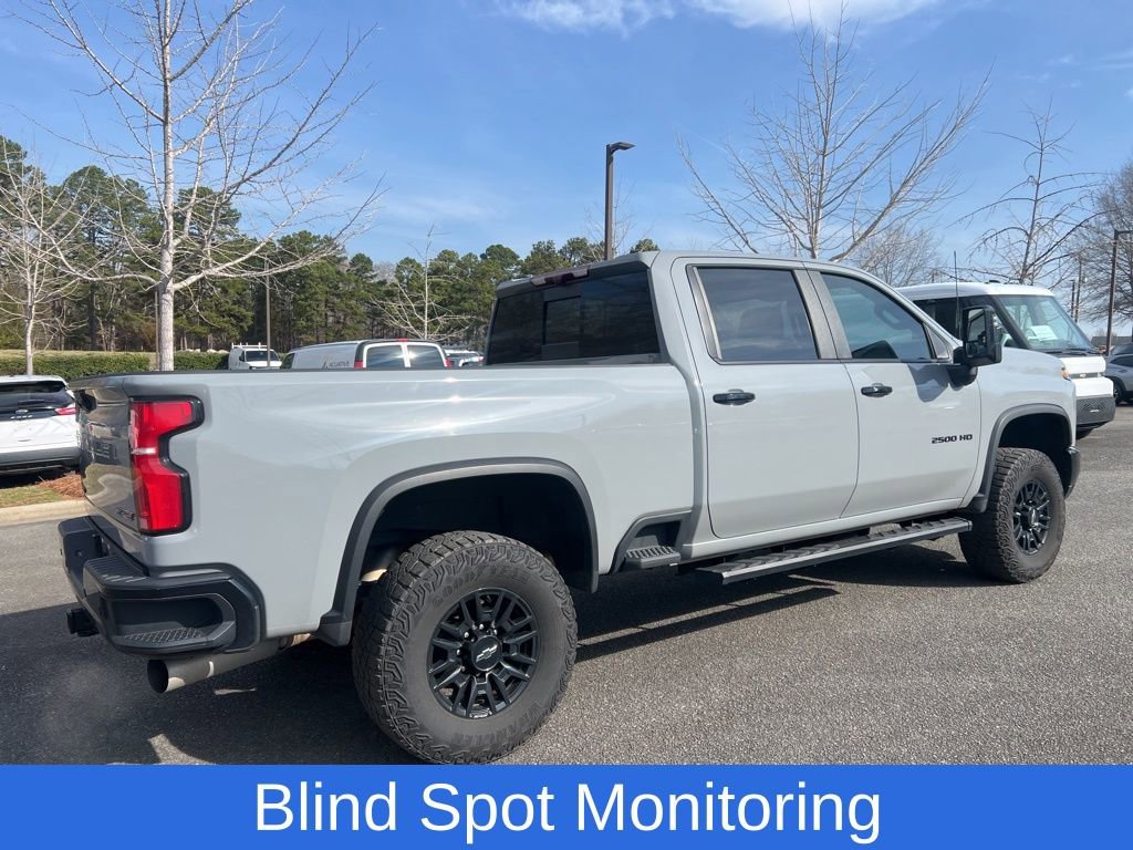 Used 2024 Chevrolet Silverado 2500 ZR2 w/ Technology Package image 6