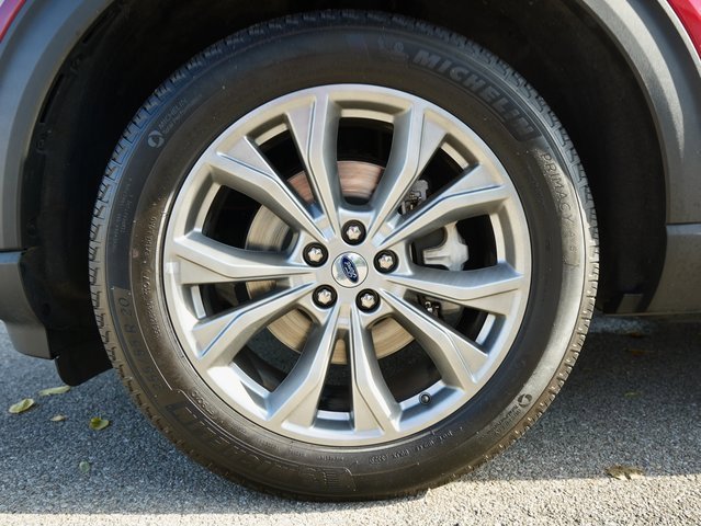 Used 2023 Ford Explorer Limited image 32