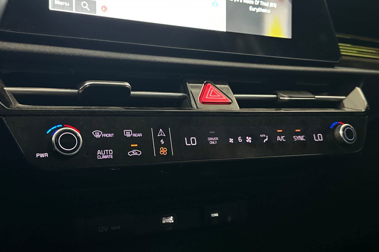 Used 2023 Kia Niro EX Touring FWD image 23