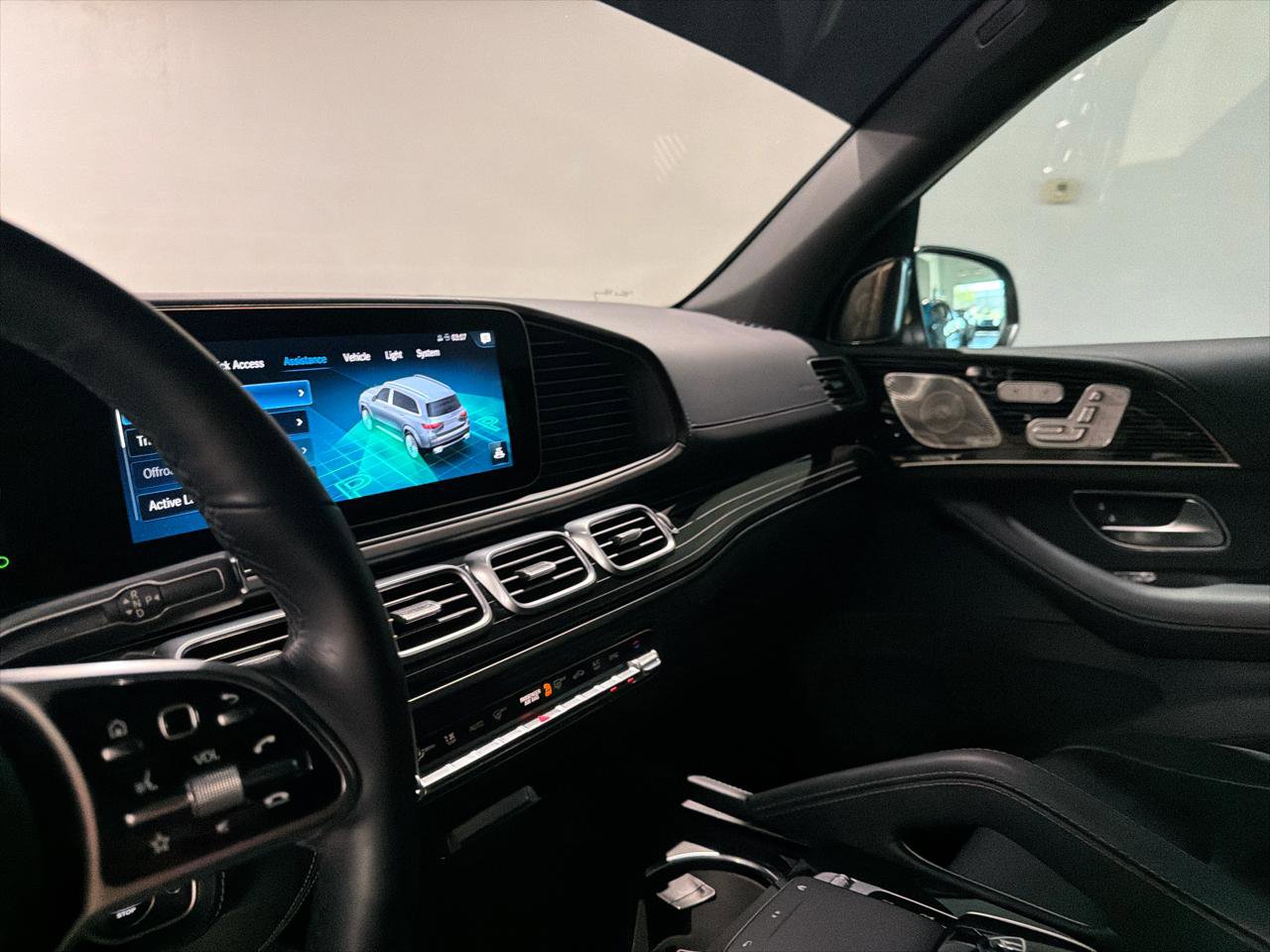 Used 2023 Mercedes-Benz Maybach GLS 600 4MATIC image 21