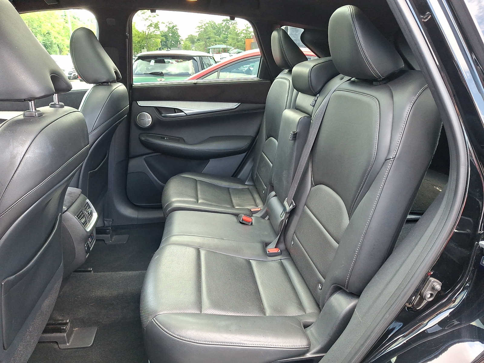 Used 2019 INFINITI QX50 Essential w/ Sensory Package AWD/4WD image 7