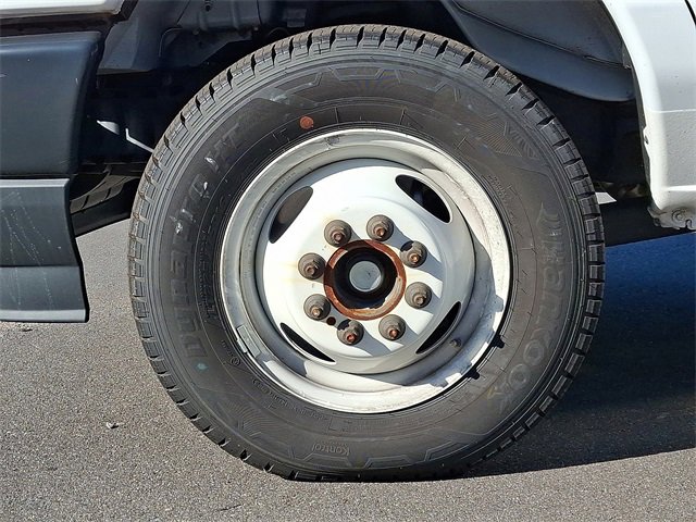 Used 2024 Ford E-450 and Econoline 450 Super Duty w/ Driver's Safety Package image 8