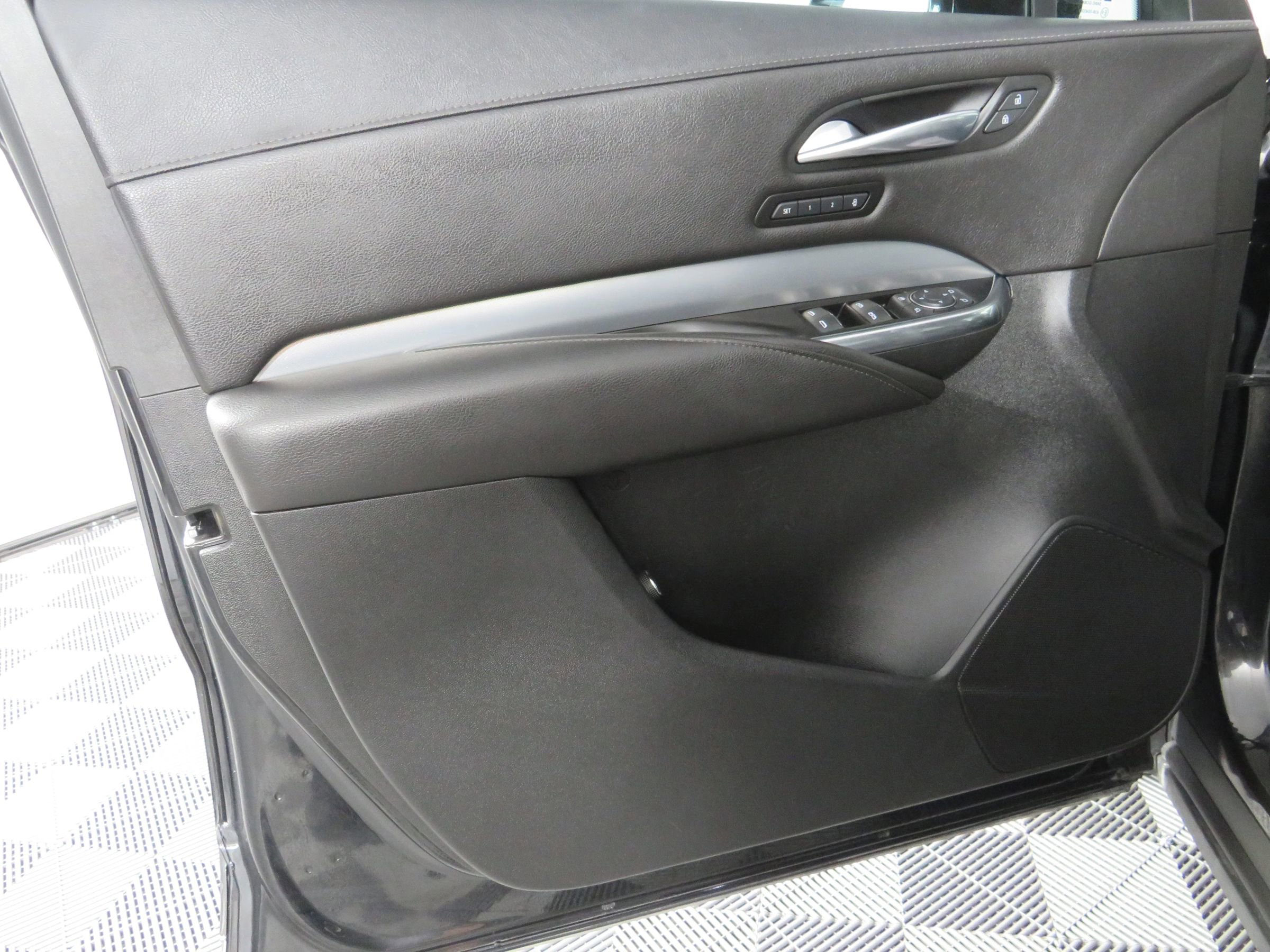 Used 2020 Cadillac XT4 Premium Luxury image 43