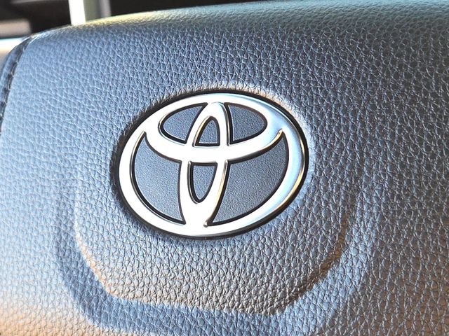 Used 2025 Toyota Tacoma SR5 AWD/4WD image 27