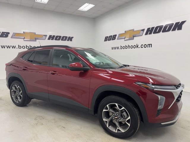Used 2024 Chevrolet Trax LT FWD image 3