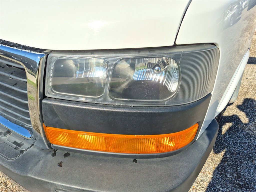 Used 2021 GMC Savana 2500 w/ Driver Convenience Package image 10