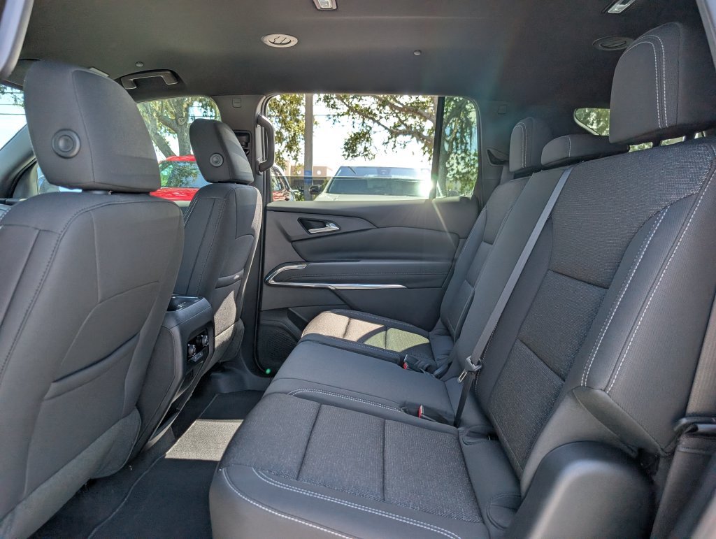 New 2027 Chevrolet Traverse LT FWD image 17