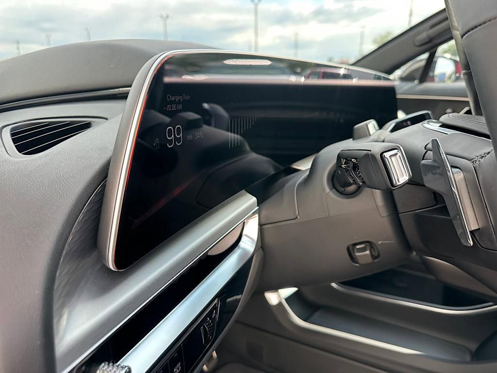 New 2026 Cadillac Lyriq V AWD/4WD image 16