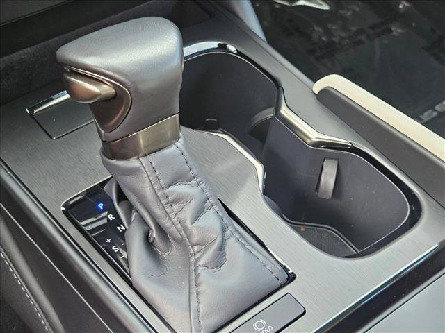 Used 2025 Lexus ES 350 w/ Premium Package FWD image 12