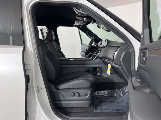 New 2026 Nissan Armada SL w/ Captain's Chari Seat Package image 39