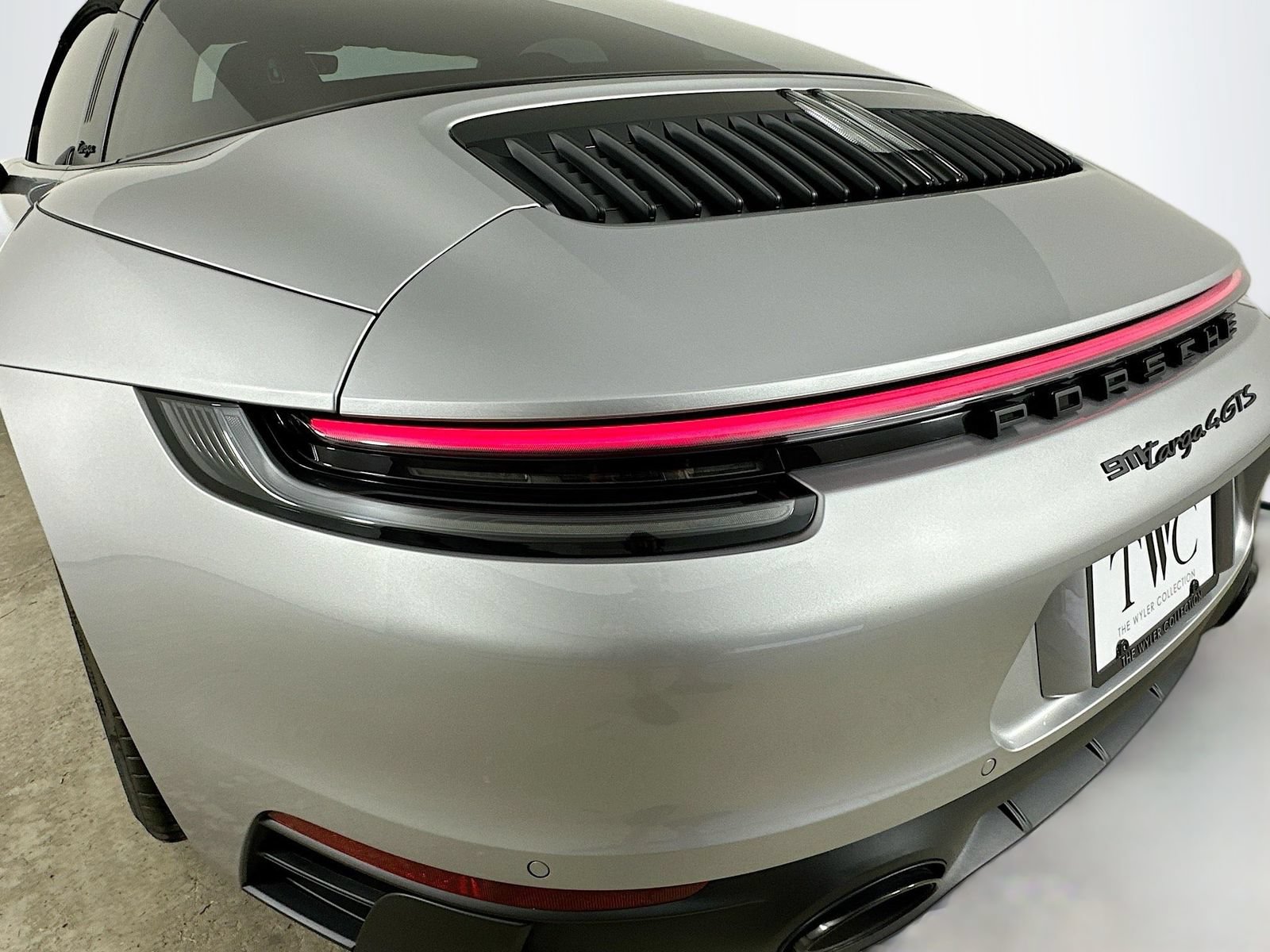 Used 2024 Porsche 911 Targa 4 GTS AWD/4WD image 11