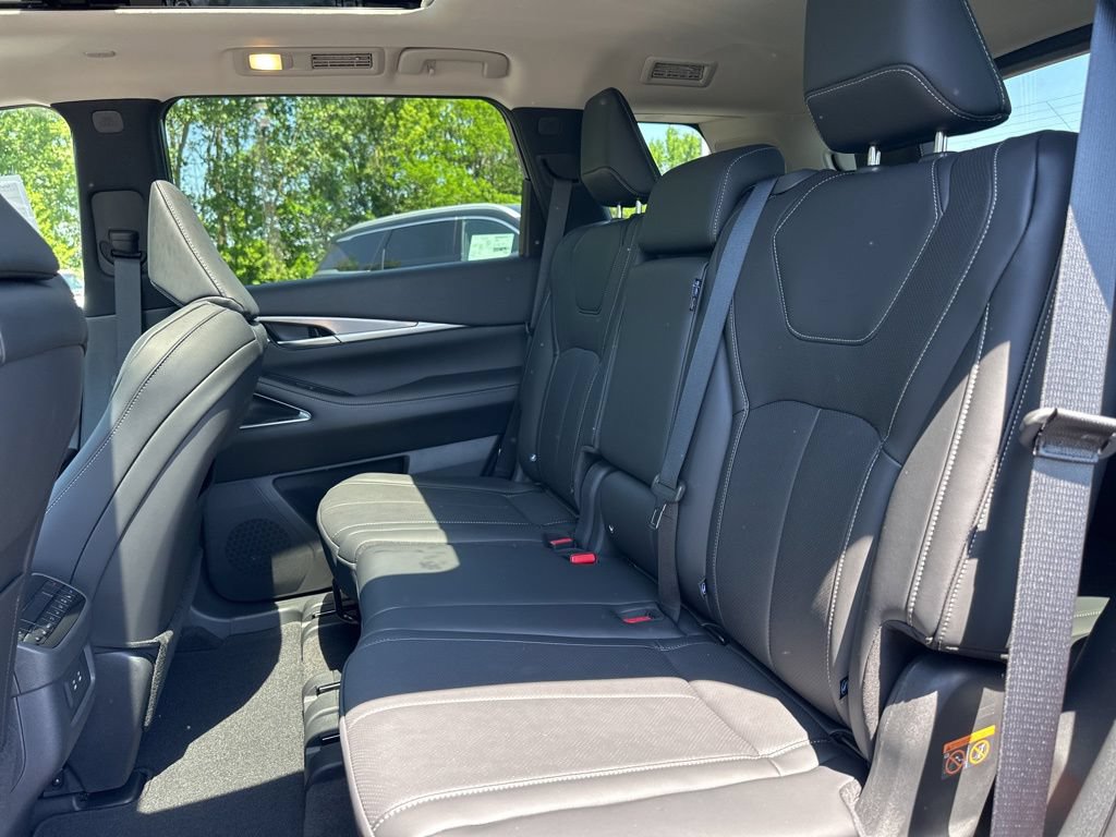 Used 2027 INFINITI QX60 Luxe w/ Cargo Package AWD/4WD image 30