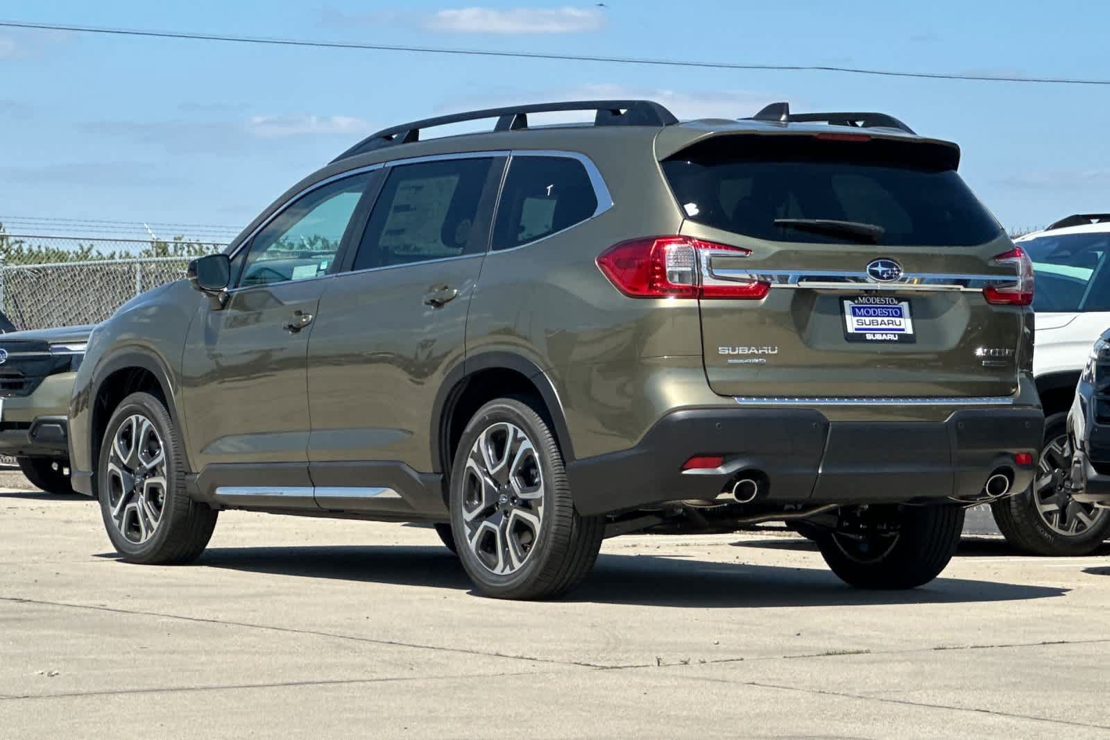 New 2026 Subaru Ascent Limited w/ Popular Package #2 AWD/4WD image 5