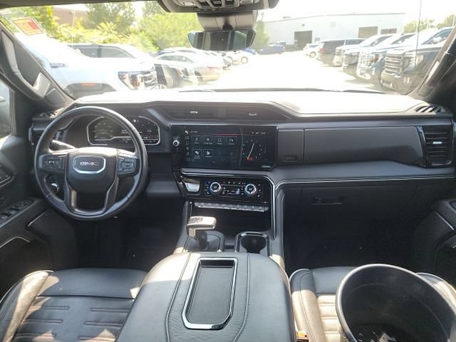 Used 2022 GMC Sierra 1500 AT4X AWD/4WD image 8