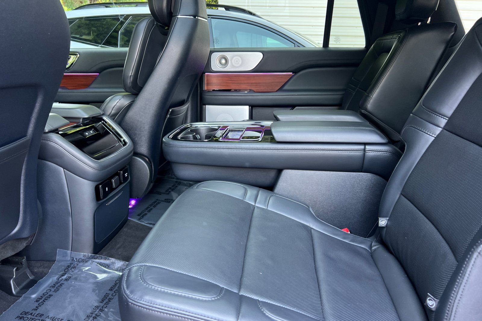 Certified 2023 Lincoln Navigator L Reserve AWD/4WD image 12