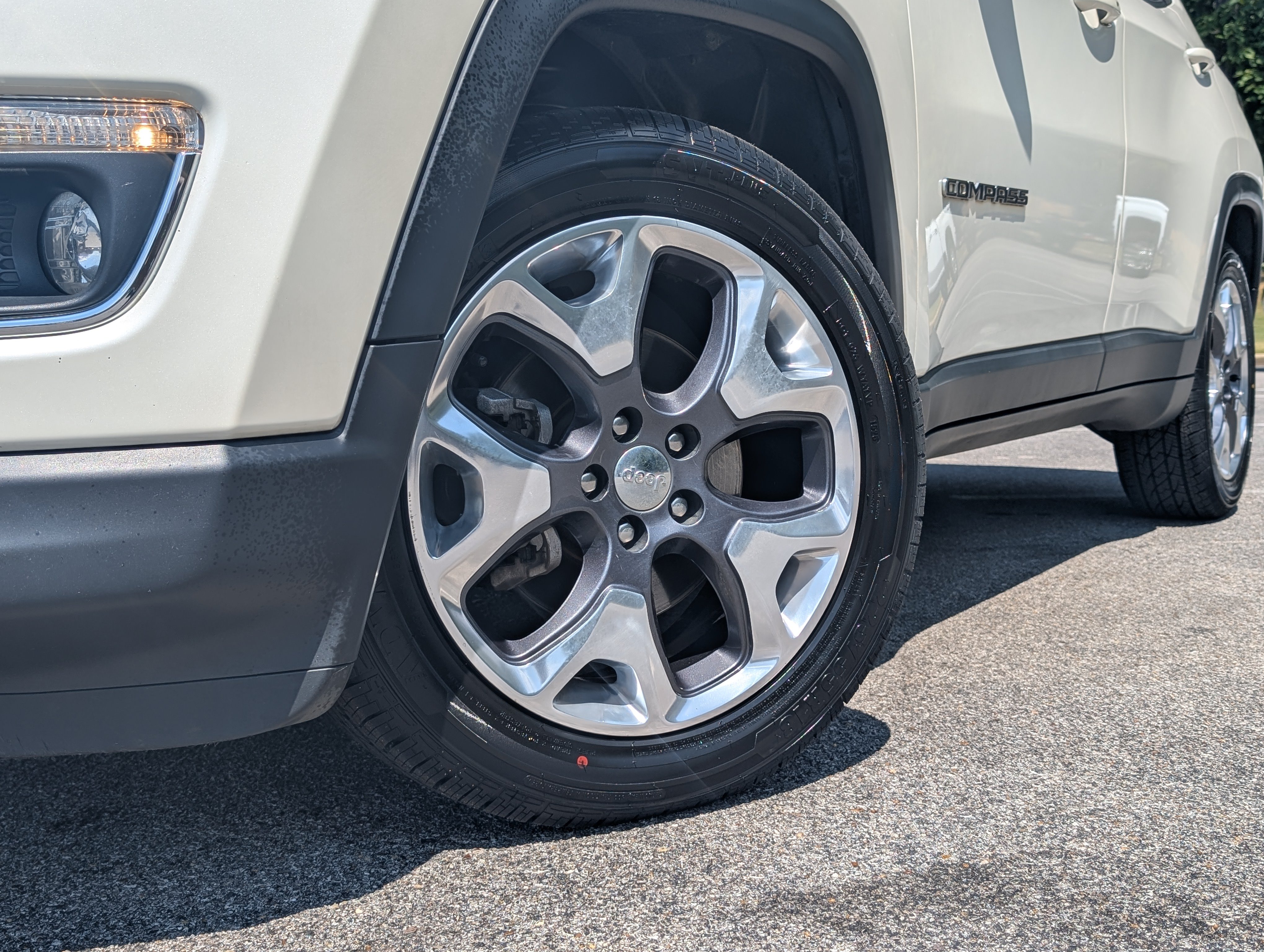 Used 2021 Jeep Compass Limited FWD image 33