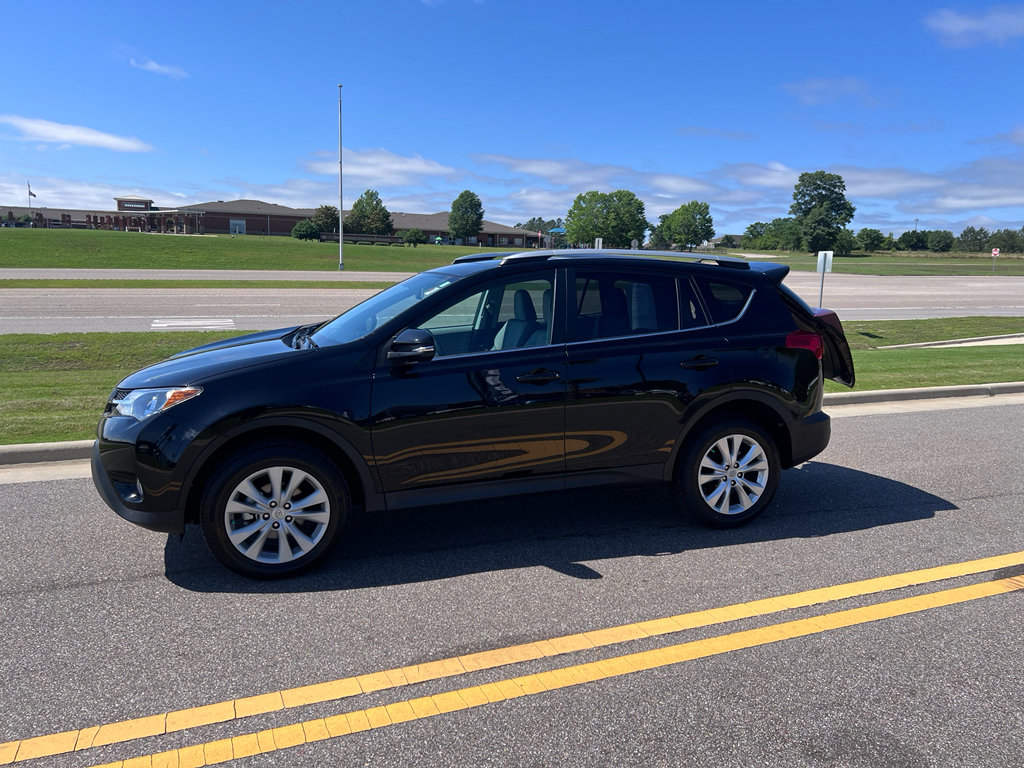 Used 2013 Toyota RAV4 Limited FWD image 9