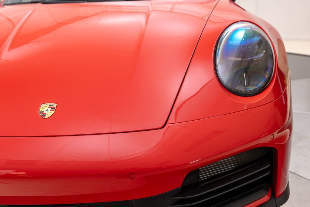 Used 2025 Porsche 911 Carrera T RWD image 24