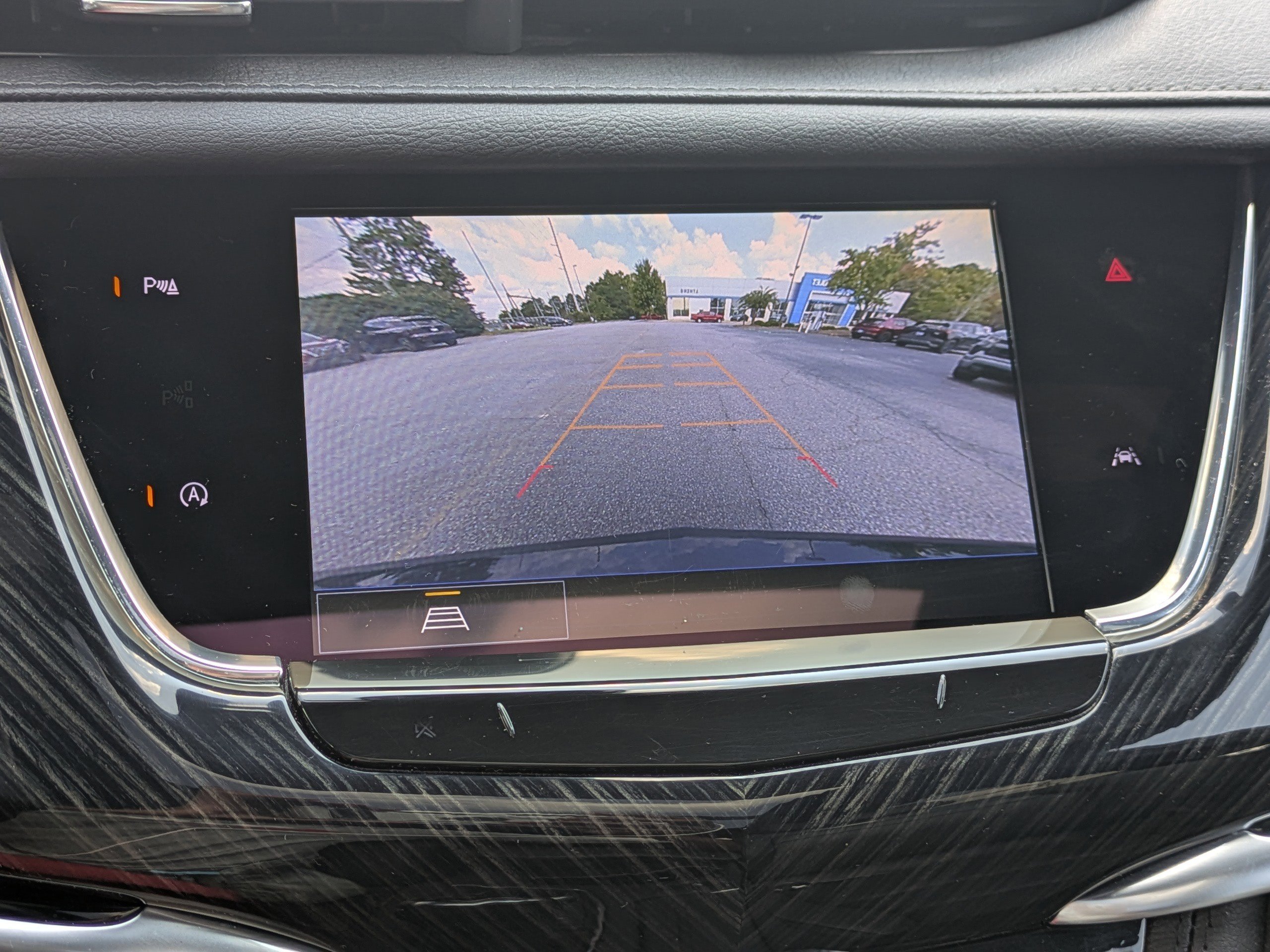 Used 2025 Cadillac XT6 Premium Luxury image 23