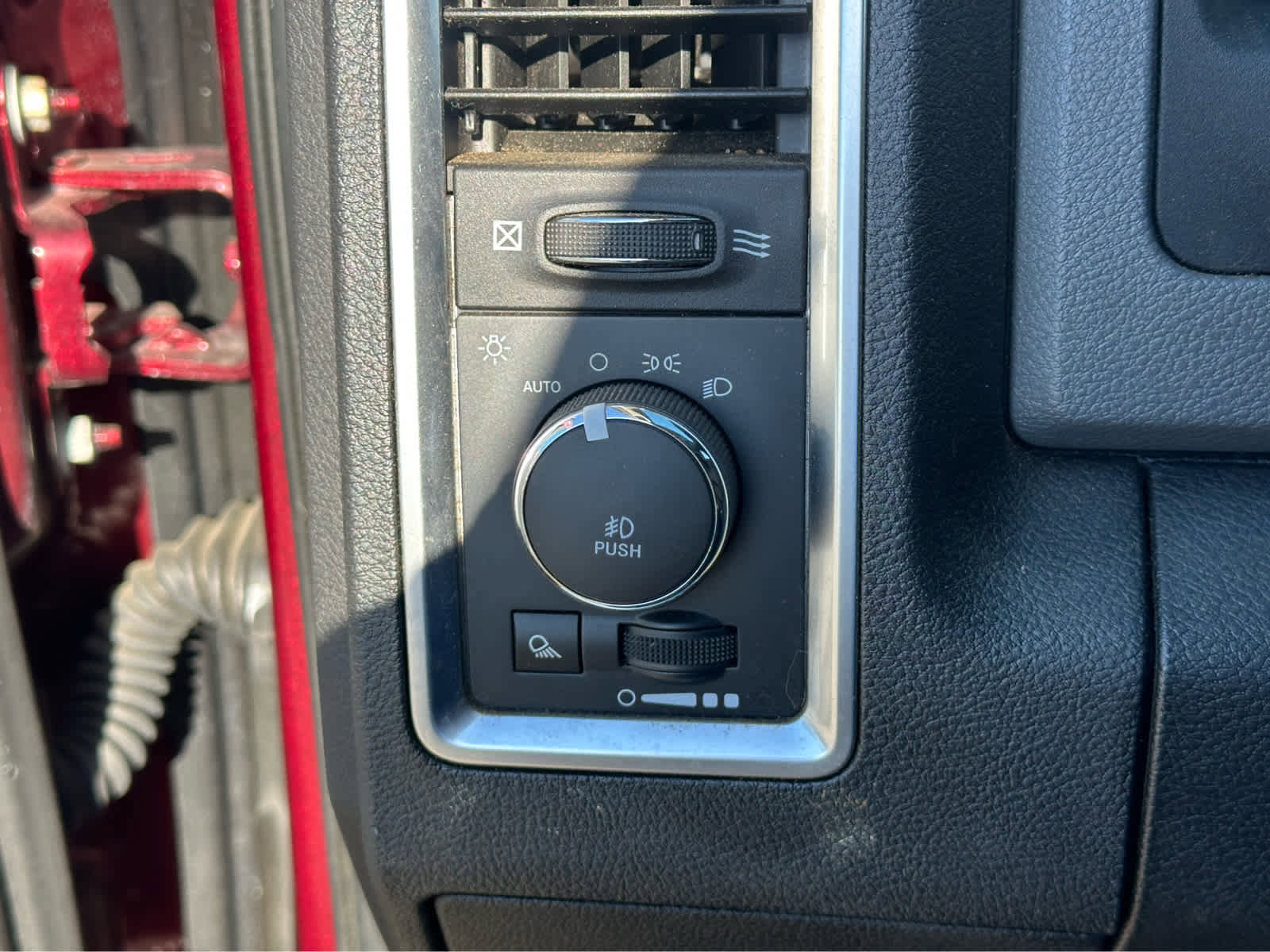 Used 2018 RAM 1500 Big Horn AWD/4WD image 18