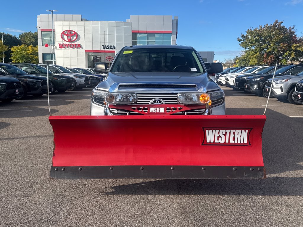 Used 2015 Toyota Tundra SR5 AWD/4WD image 2