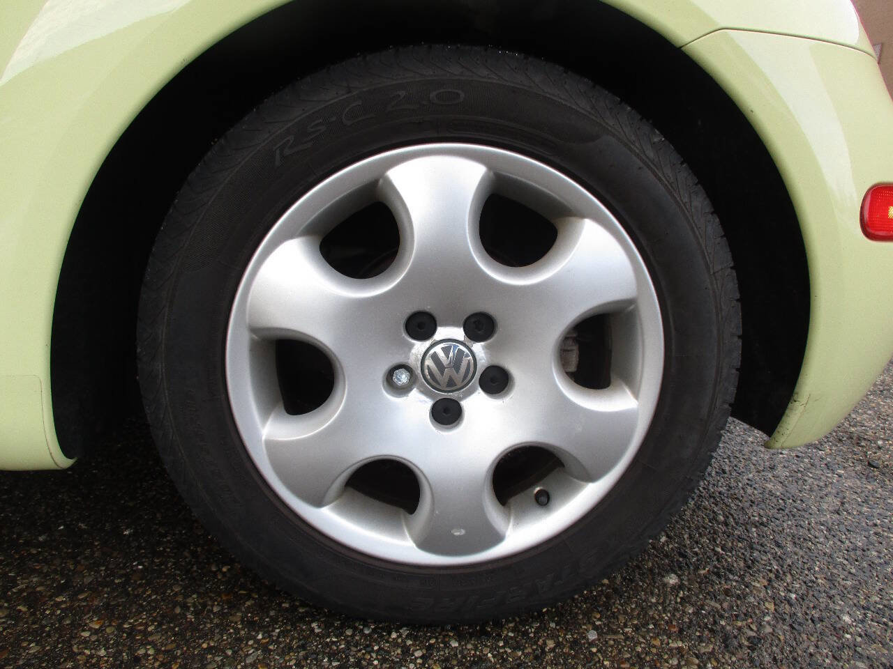 Used 2003 Volkswagen Beetle GLS image 24