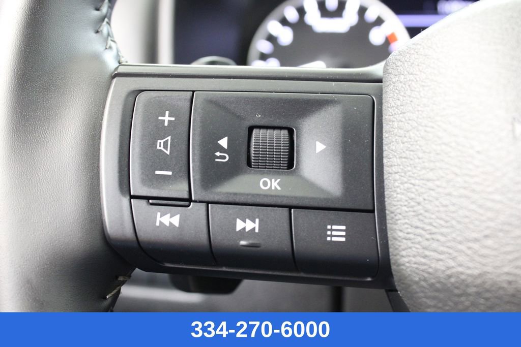 Certified 2025 Nissan Rogue SV image 24