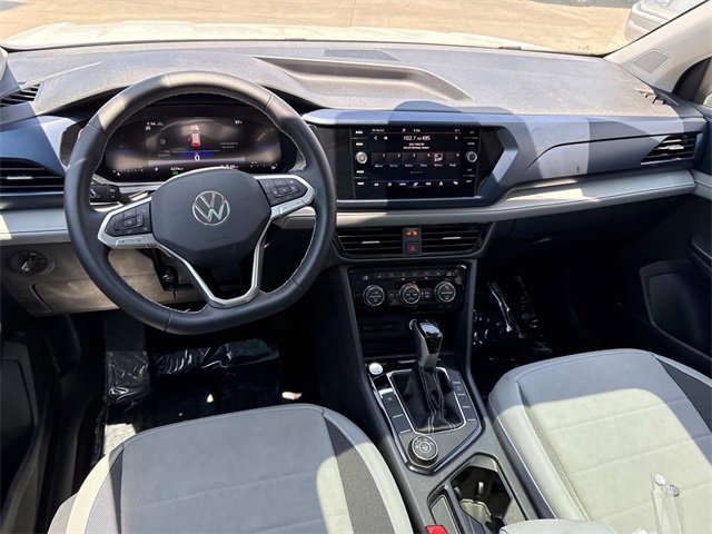 Certified 2024 Volkswagen Taos SE w/ Panoramic Sunroof Package image 23