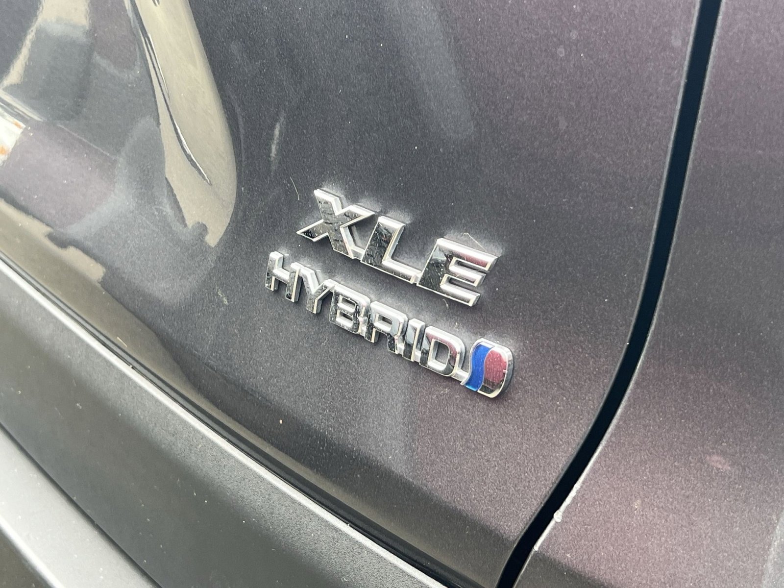 Used 2021 Toyota RAV4 XLE image 24