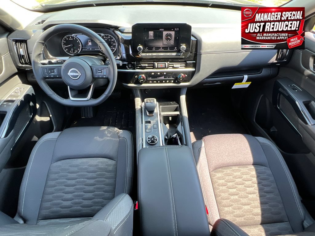 New 2025 Nissan Pathfinder SV AWD/4WD image 16