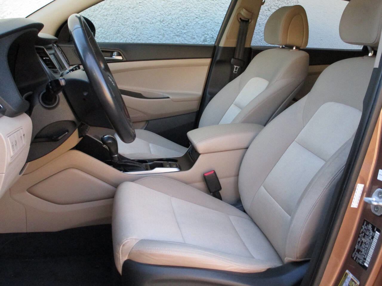 Used 2016 Hyundai Tucson Sport image 9