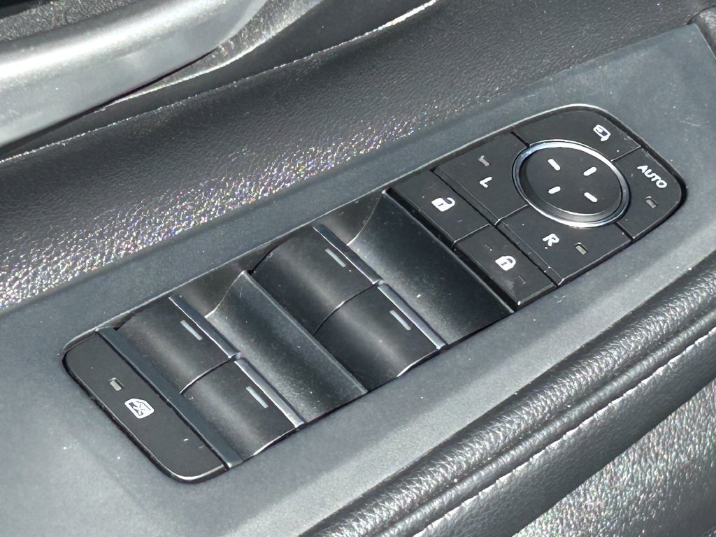 Used 2025 Toyota Grand Highlander AWD image 29