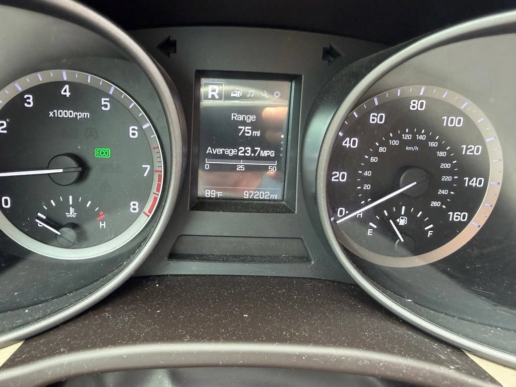 Used 2017 Hyundai Santa Fe Sport FWD image 30