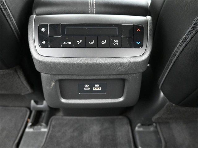Used 2024 Nissan Pathfinder SL image 12