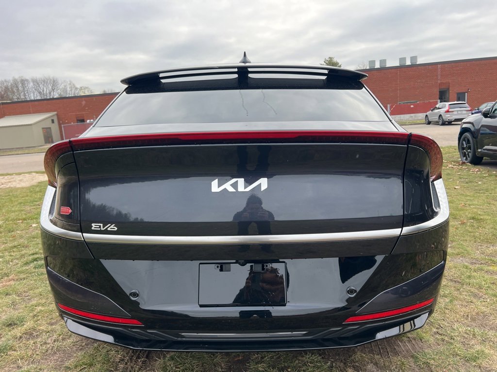 New 2025 Kia EV6 Wind image 3