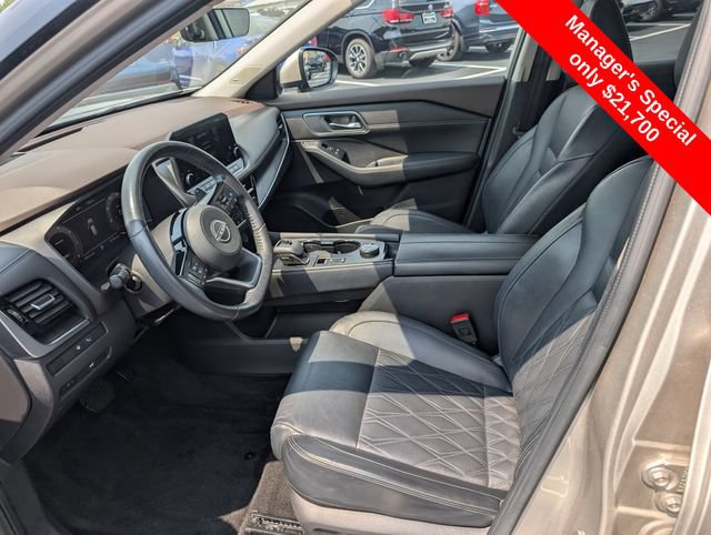 Used 2022 Nissan Rogue Platinum w/ Head-Up Display Package AWD/4WD image 14