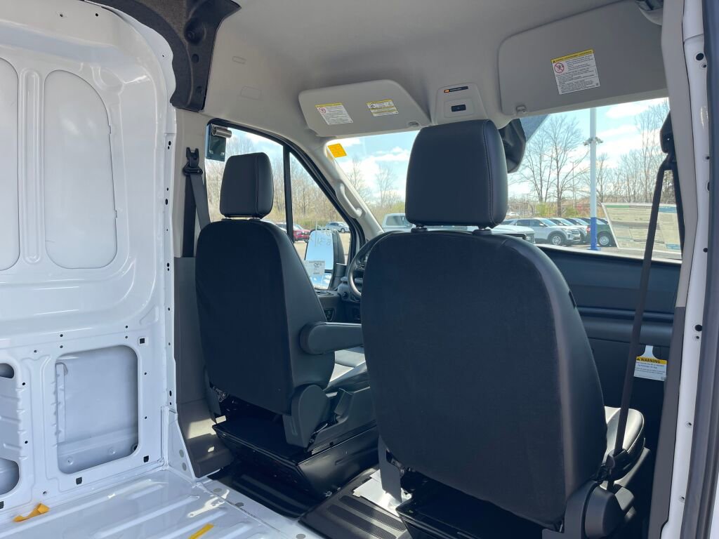 New 2026 Ford Transit 250 148 Medium Roof image 20