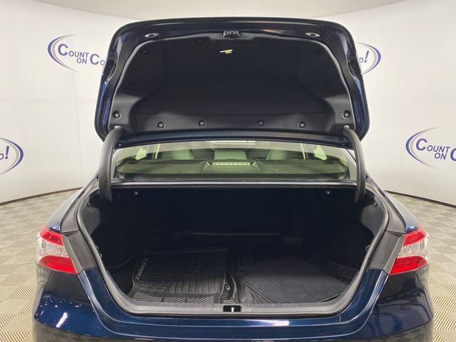Certified 2018 Toyota Camry LE FWD image 6