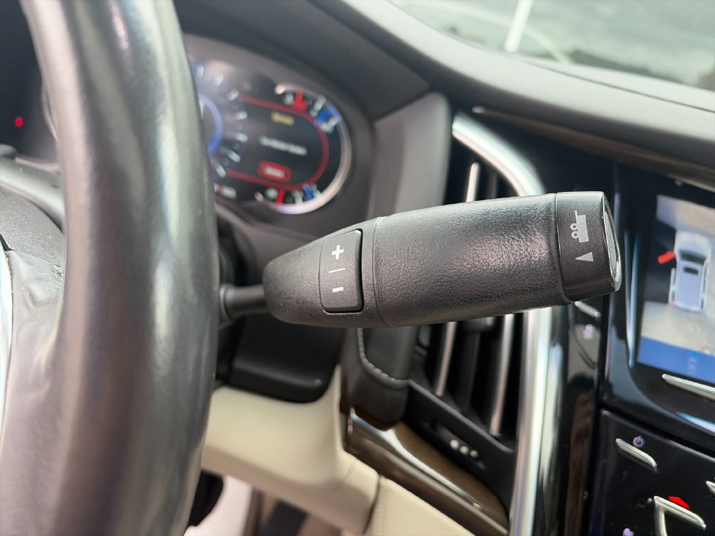 Used 2020 Cadillac Escalade Premium Luxury AWD/4WD image 28