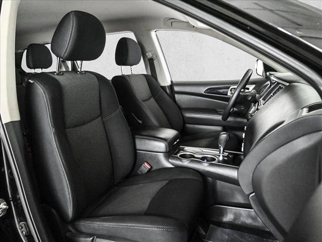 Used 2019 Nissan Pathfinder S image 22