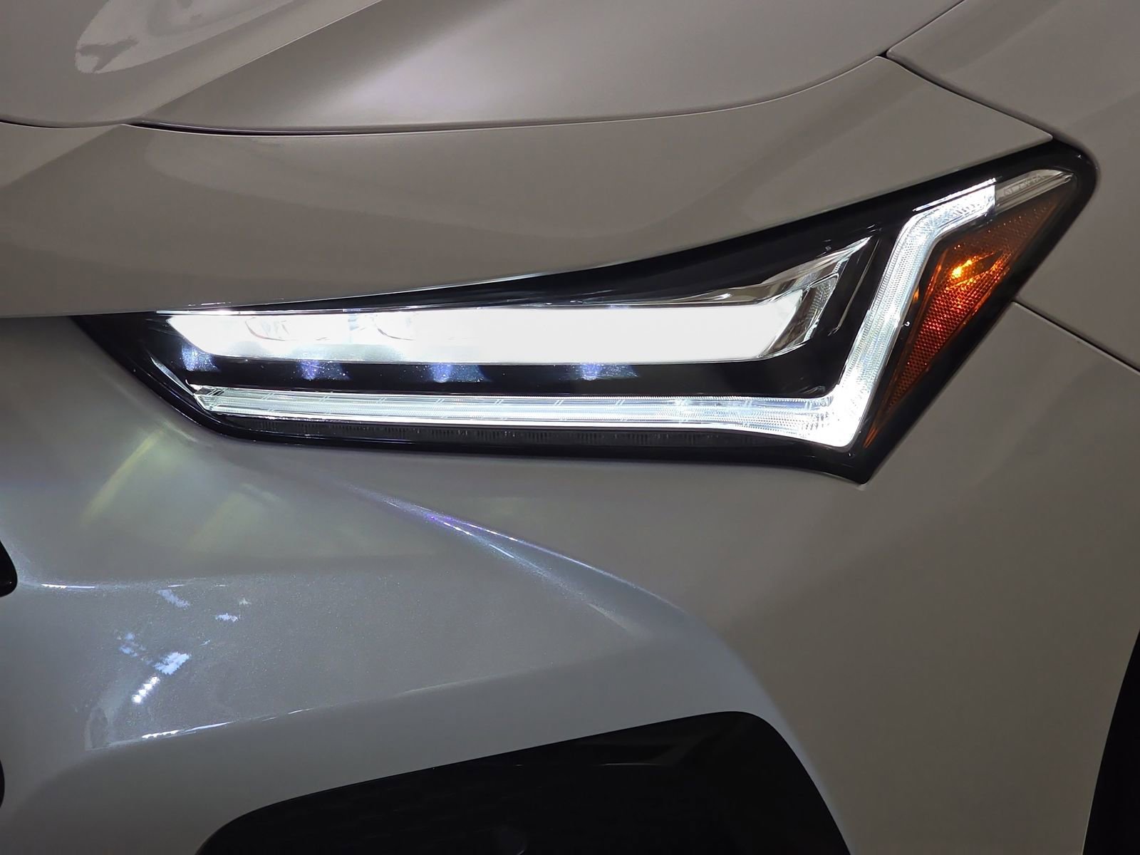 Used 2025 Acura TLX w/ Technology Package image 34