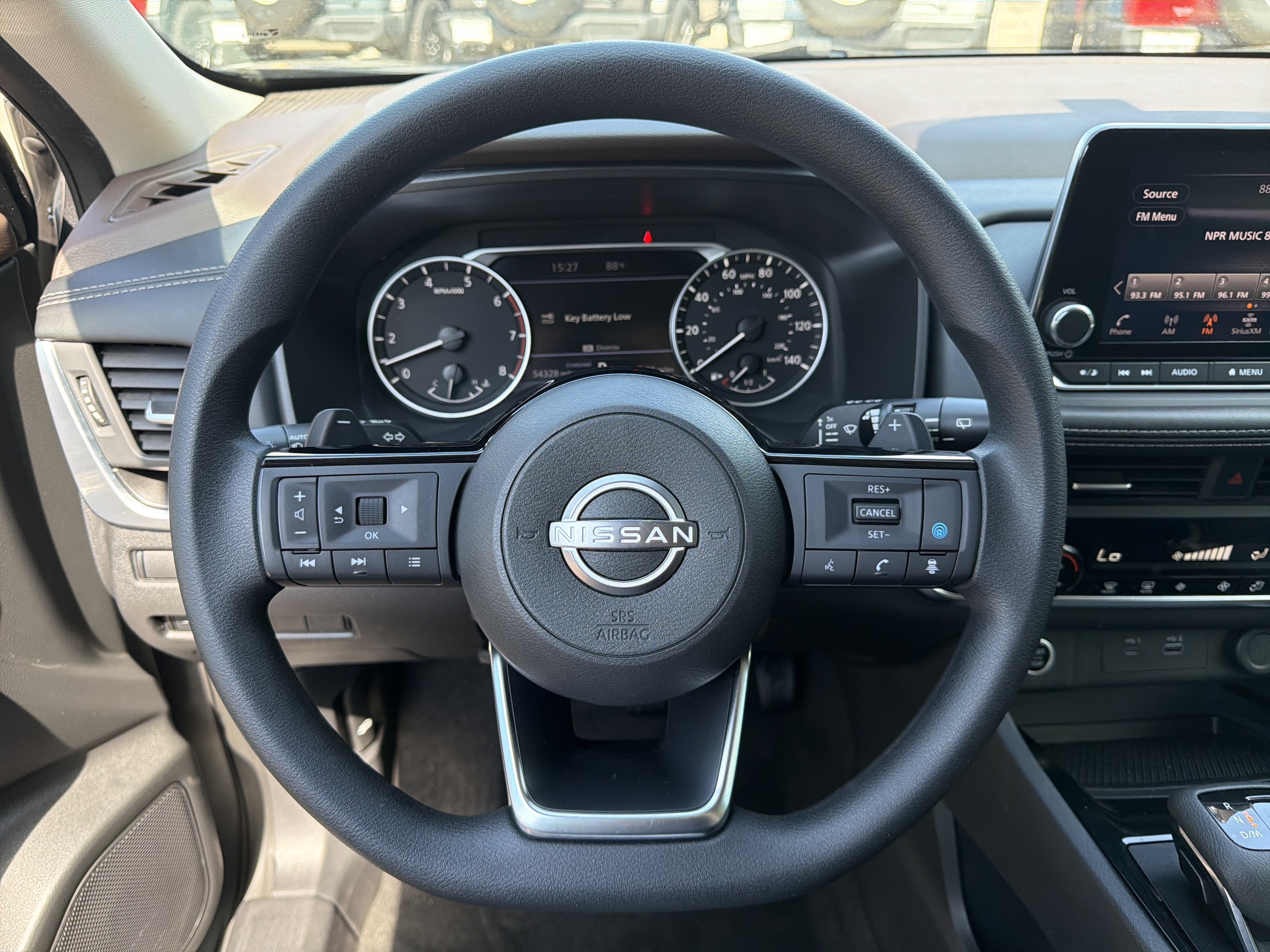 Used 2023 Nissan Rogue SV FWD image 23
