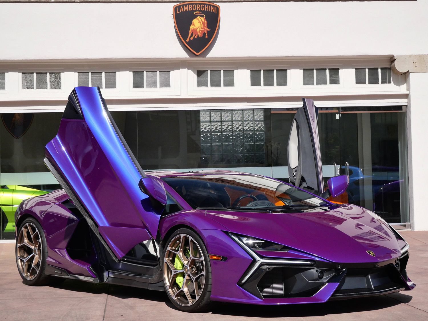 Used 2025 Lamborghini Revuelto AWD/4WD image 17