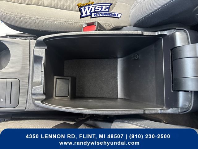 Used 2022 Ford Escape SE w/ Cold Weather Package image 29