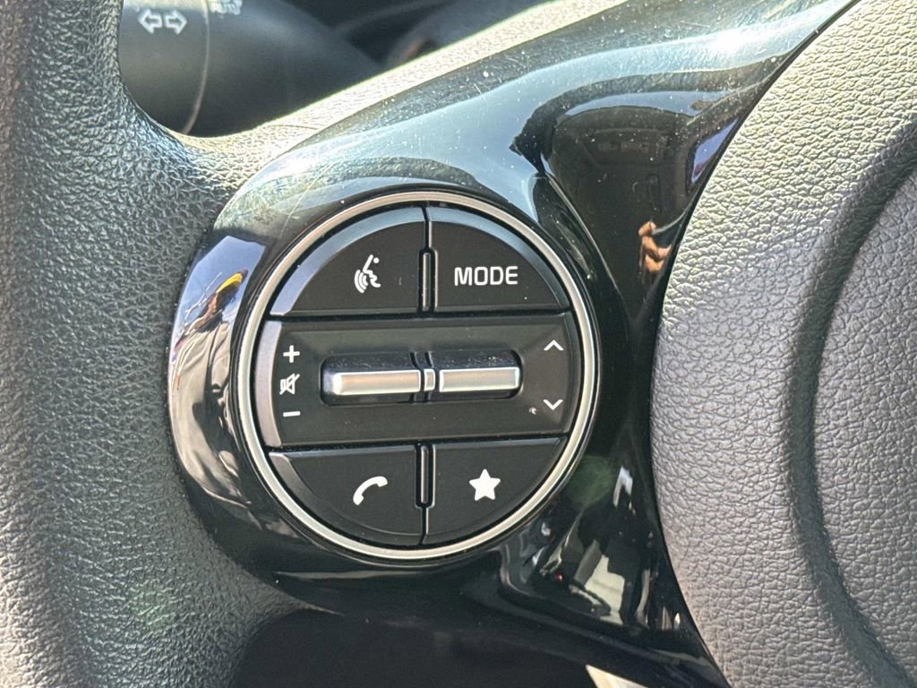 Used 2023 Kia Soul S image 24