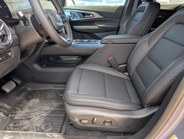 New 2026 Chevrolet Equinox EV LT FWD image 9