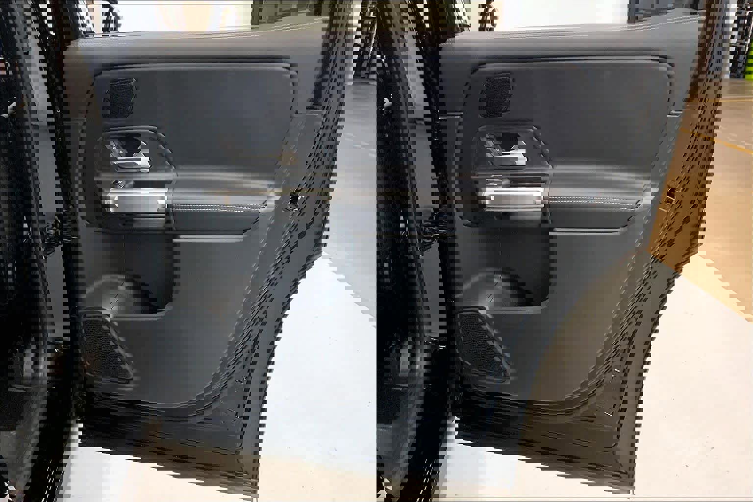 Used 2025 Mercedes-Benz GLB 250 image 13