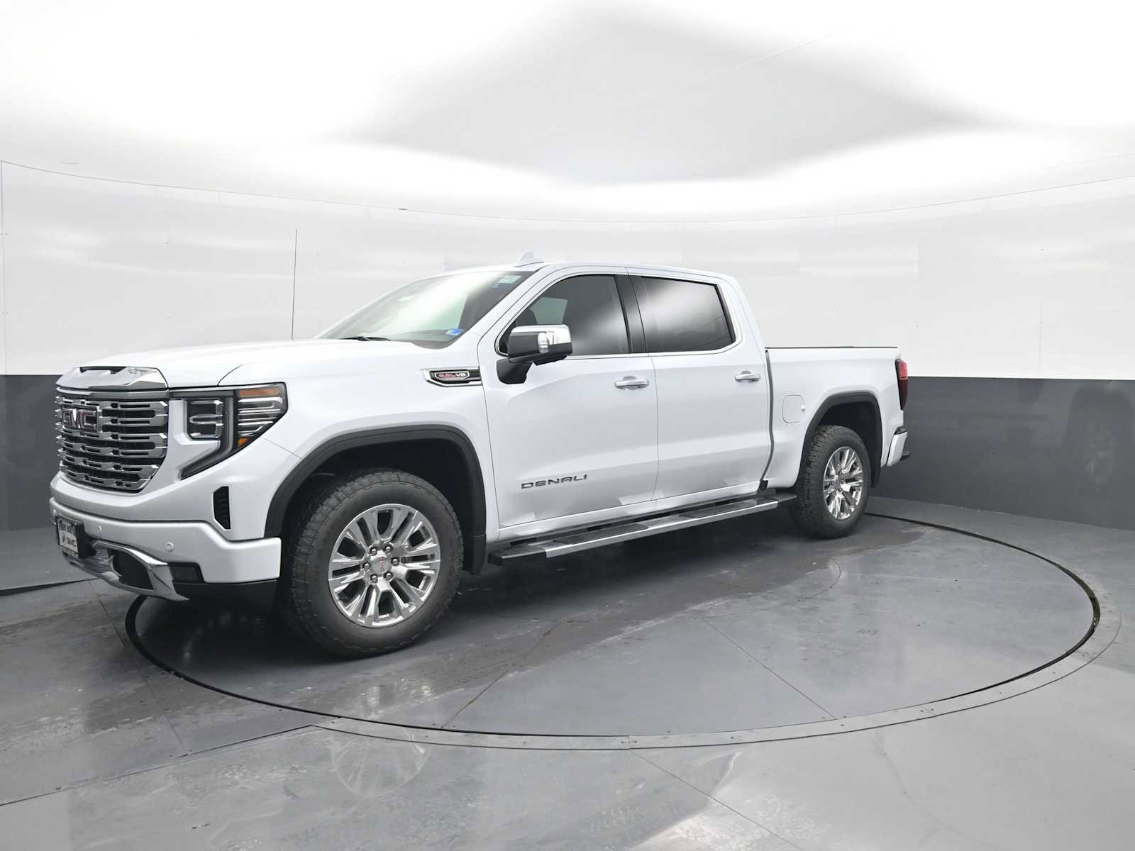 New 2026 GMC Sierra 1500 Denali w/ Technology Package AWD/4WD image 4